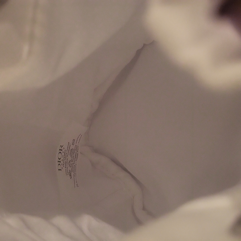 Dior Backstage Beauty Collection with Elegant White Bag And Dior Dustcover - Picture 5 of 6